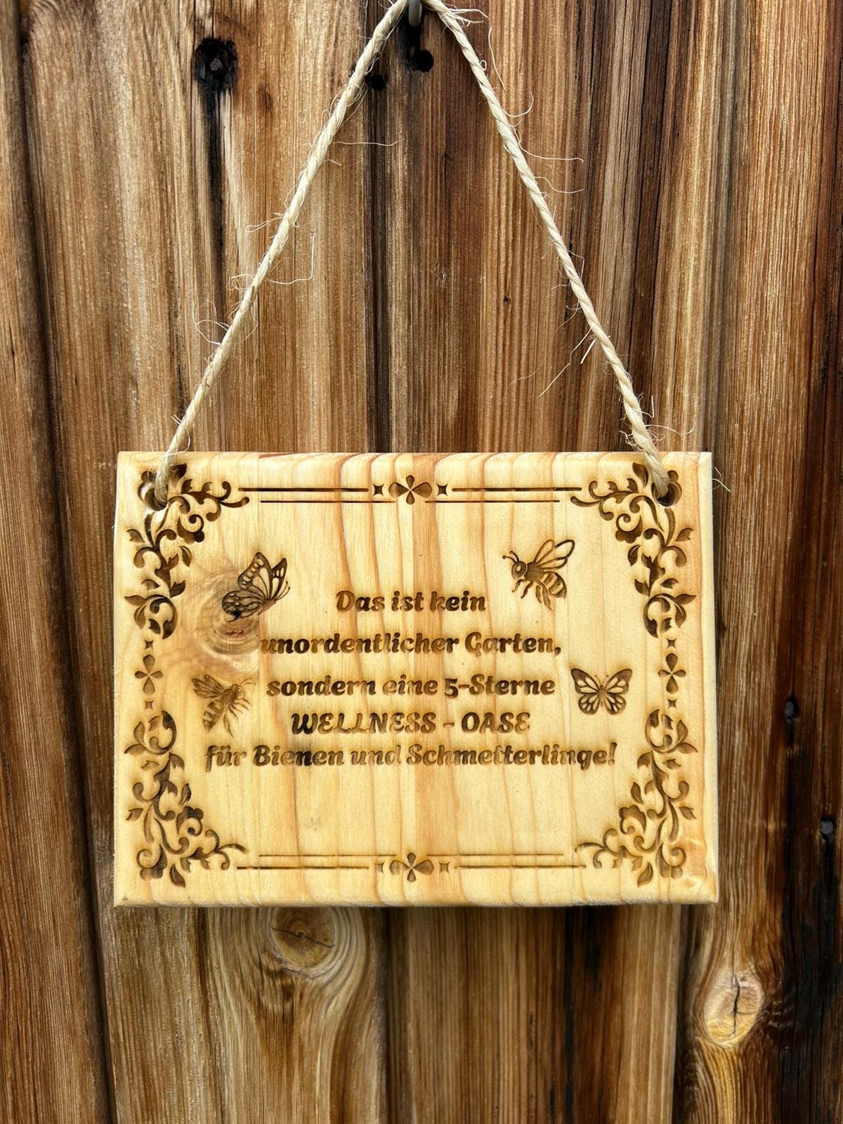 Handgefertigtes Holzschild mit Spruch & Lasergravur – Geöltes Leimholz – Individuelle Gartendeko- und Geschenkidee