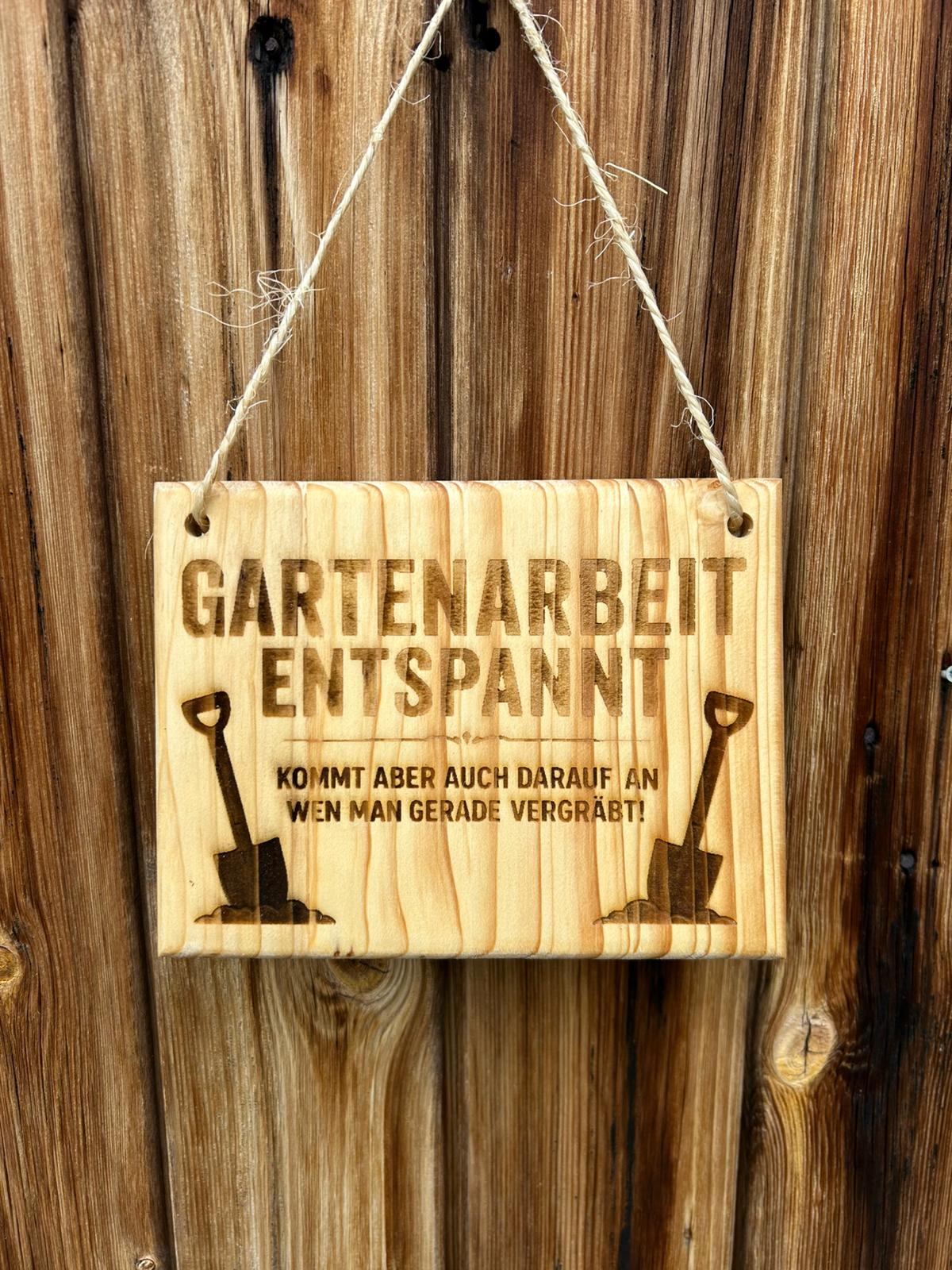 Handgefertigtes Holzschild mit Spruch & Lasergravur – Geöltes Leimholz – Individuelle Gartendeko- und Geschenkidee